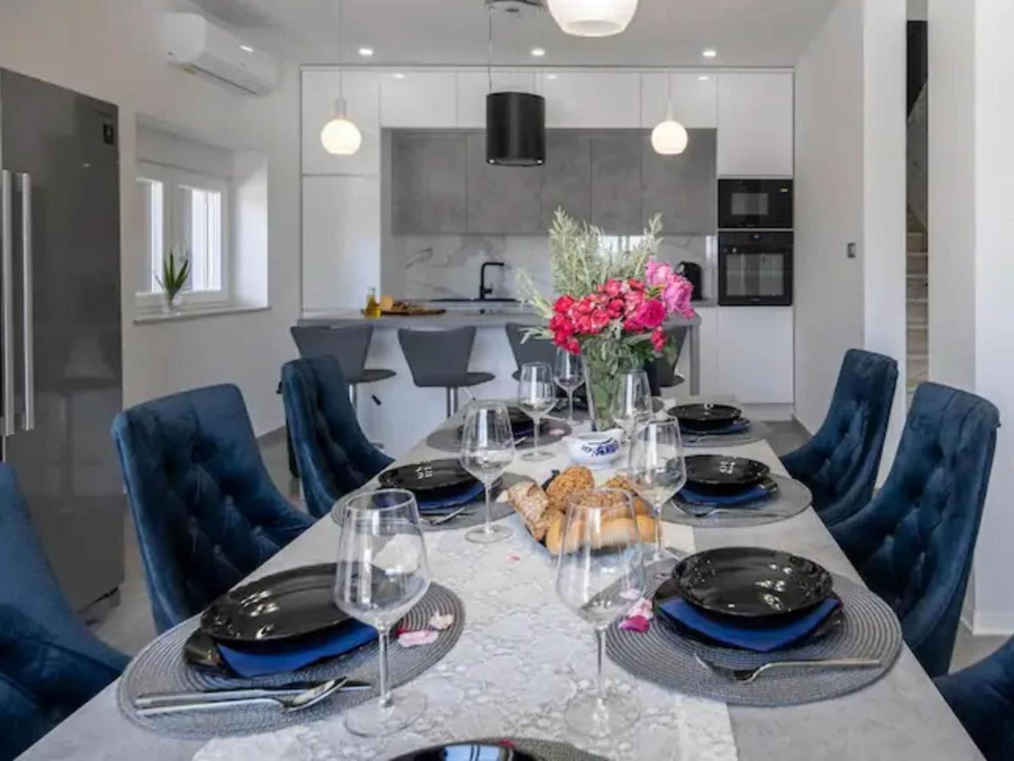 Vila Stipea - Four Bedroom With Swimming Pool *