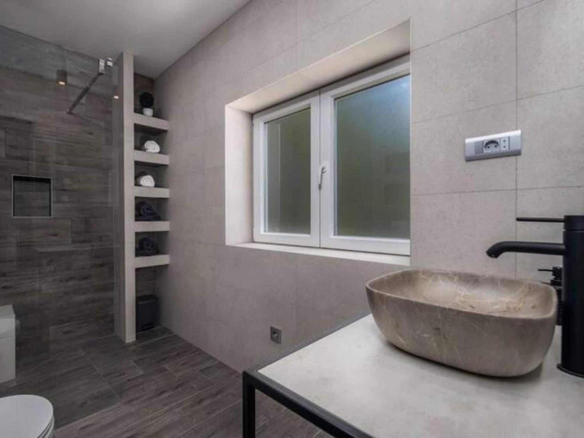 Stipea - Four Bedroom With Swimming Pool Vila *