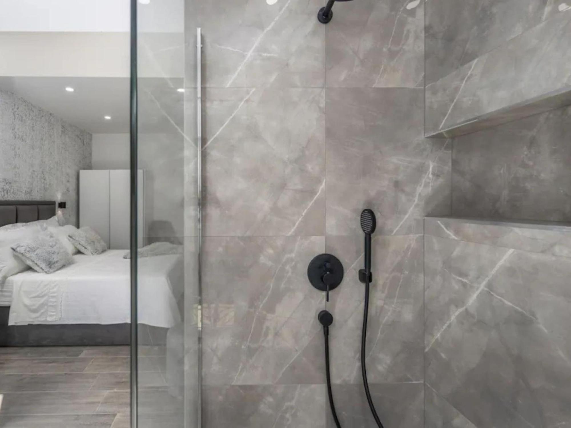 Stipea - Four Bedroom With Swimming Pool *